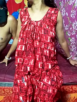 Snapshot of desibhabhi22222 chatting on 10/25/25, 05:04 desibhabhi22222 online show from 10/25/25, 05:04