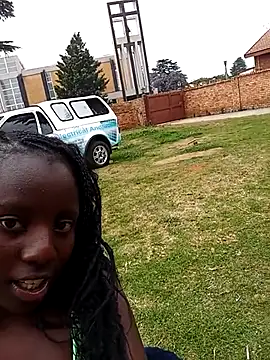 Snapshot of BlackPearl_19 chatting on 10/27/25, 01:04 BlackPearl 19 online show from 10/27/25, 01:04