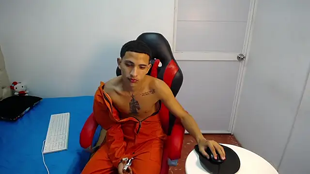 Snapshot of DEIV2_ chatting on 11/01/25, 04:25 DEIV2 online show from 11/01/25, 04:25