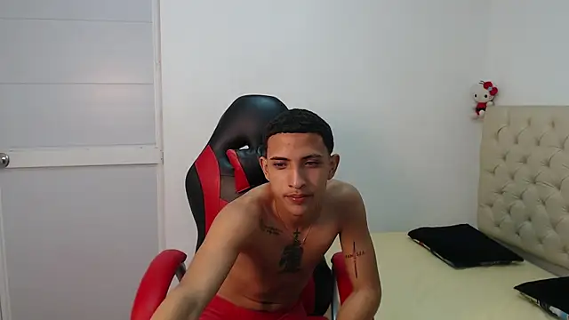 Snapshot of DEIV2_ chatting on 11/06/25, 03:51 DEIV2 online show from 11/06/25, 03:51