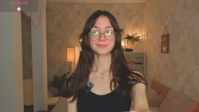 ReneeLippeatt online show from 11/05/25, 07:25