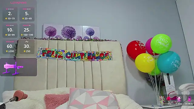 Snapshot of AmandaaWats chatting on 11/20/25, 04:07 AmandaaWats online show from 11/20/25, 04:07