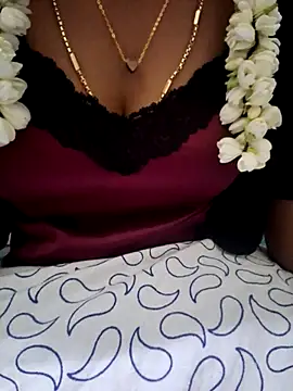 Snapshot of jasminetaml chatting on 10/08/25, 07:11 jasminetaml online show from 10/08/25, 07:11