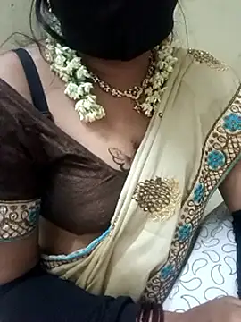 Snapshot of jasminetaml chatting on 11/07/25, 09:59 jasminetaml online show from 11/07/25, 09:59