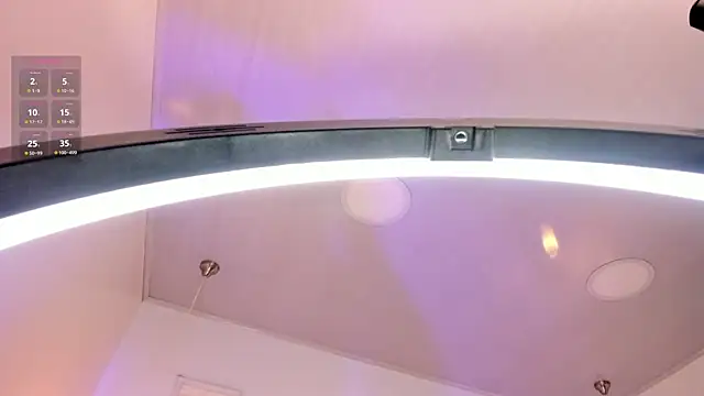 Snapshot of amaraa_lewiis chatting on 10/25/25, 12:13 amaraa lewiis online show from 10/25/25, 12:13