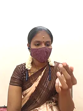 Snapshot of Tamil_Yalini12 chatting on 10/07/25, 05:37 Tamil Yalini12 online show from 10/07/25, 05:37