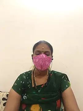 Snapshot of Tamil_Yalini12 chatting on 10/12/25, 11:42 Tamil Yalini12 online show from 10/12/25, 11:42