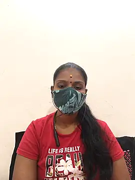 Snapshot of Tamil_Yalini12 chatting on 10/28/25, 07:16 Tamil Yalini12 online show from 10/28/25, 07:16