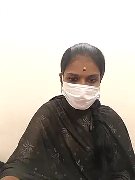 Snapshot of Tamil_Yalini12 chatting on 11/13/25, 07:35 Tamil Yalini12 online show from 11/13/25, 07:35