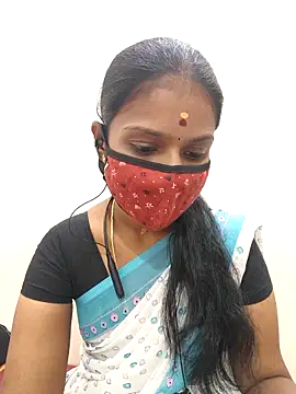 Snapshot of Tamil_Yalini12 chatting on 11/20/25, 11:32 Tamil Yalini12 online show from 11/20/25, 11:32