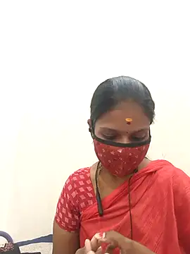 Snapshot of Tamil_Yalini12 chatting on 11/28/25, 05:04 Tamil Yalini12 online show from 11/28/25, 05:04