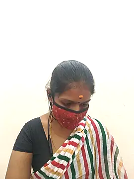 Snapshot of Tamil_Yalini12 chatting on 12/01/25, 04:17 Tamil Yalini12 online show from 12/01/25, 04:17