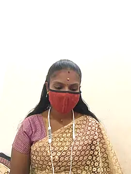 Snapshot of Tamil_Yalini12 chatting on 02/21/26, 04:13 Tamil Yalini12 online show from 02/21/26, 04:13