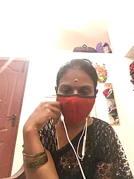 Snapshot of Tamil_Yalini12 chatting on 03/05/26, 06:59 Tamil Yalini12 online show from 03/05/26, 06:59