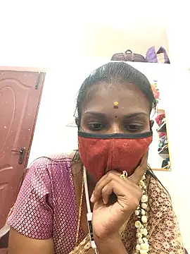 Snapshot of Tamil_Yalini12 chatting on 03/08/26, 05:17 Tamil Yalini12 online show from 03/08/26, 05:17