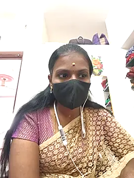 Snapshot of Tamil_Yalini12 chatting on 03/27/26, 04:51 Tamil Yalini12 online show from 03/27/26, 04:51