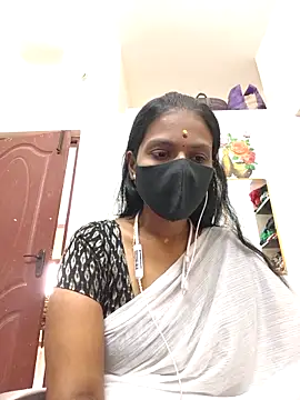 Snapshot of Tamil_Yalini12 chatting on 04/01/26, 05:52 Tamil Yalini12 online show from 04/01/26, 05:52