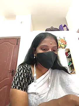 Snapshot of Tamil_Yalini12 chatting on 04/05/26, 03:20 Tamil Yalini12 online show from 04/05/26, 03:20