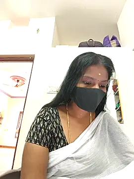 Snapshot of Tamil_Yalini12 chatting on 04/06/26, 07:20 Tamil Yalini12 online show from 04/06/26, 07:20