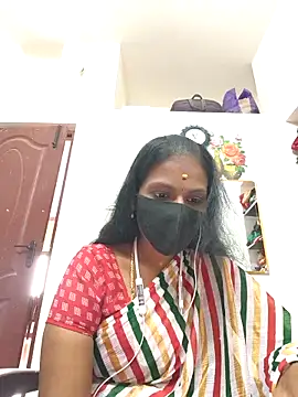 Snapshot of Tamil_Yalini12 chatting on 04/08/26, 05:29 Tamil Yalini12 online show from 04/08/26, 05:29