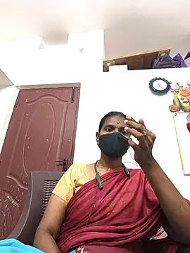 Snapshot of Tamil_Yalini12 chatting on 04/18/26, 05:50 Tamil Yalini12 online show from 04/18/26, 05:50
