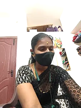 Snapshot of Tamil_Yalini12 chatting on 04/19/26, 11:20 Tamil Yalini12 online show from 04/19/26, 11:20