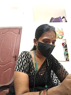 Snapshot of Tamil_Yalini12 chatting on 04/25/26, 05:43 Tamil Yalini12 online show from 04/25/26, 05:43