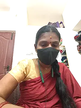 Snapshot of Tamil_Yalini12 chatting on 04/27/26, 04:27 Tamil Yalini12 online show from 04/27/26, 04:27