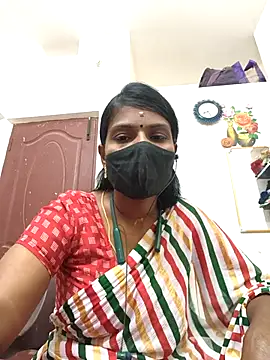 Snapshot of Tamil_Yalini12 chatting on 05/01/26, 02:54 Tamil Yalini12 online show from 05/01/26, 02:54