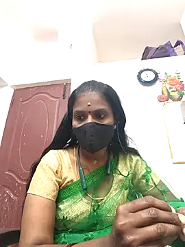 Snapshot of Tamil_Yalini12 chatting on 05/05/26, 06:10 Tamil Yalini12 online show from 05/05/26, 06:10