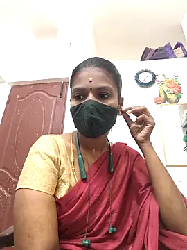 Snapshot of Tamil_Yalini12 chatting on 05/06/26, 01:36 Tamil Yalini12 online show from 05/06/26, 01:36