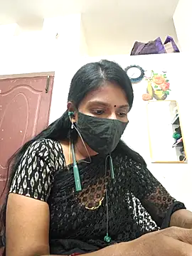 Snapshot of Tamil_Yalini12 chatting on 05/06/26, 01:49 Tamil Yalini12 online show from 05/06/26, 01:49