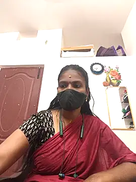 Snapshot of Tamil_Yalini12 chatting on 05/12/26, 01:14 Tamil Yalini12 online show from 05/12/26, 01:14