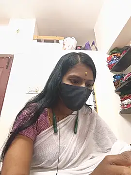 Snapshot of Tamil_Yalini12 chatting on 05/15/26, 02:07 Tamil Yalini12 online show from 05/15/26, 02:07