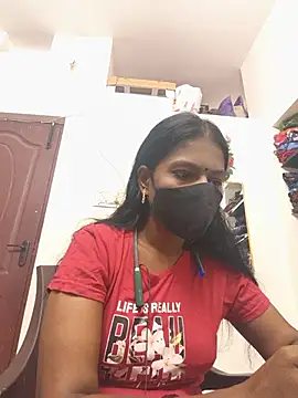 Snapshot of Tamil_Yalini12 chatting on 05/18/26, 12:40 Tamil Yalini12 online show from 05/18/26, 12:40