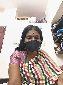 Snapshot of Tamil_Yalini12 chatting on 05/21/26, 03:13 Tamil Yalini12 online show from 05/21/26, 03:13