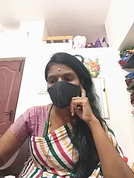 Snapshot of Tamil_Yalini12 chatting on 05/22/26, 04:56 Tamil Yalini12 online show from 05/22/26, 04:56