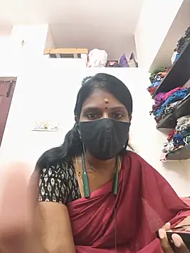 Snapshot of Tamil_Yalini12 chatting on 05/24/26, 05:56 Tamil Yalini12 online show from 05/24/26, 05:56