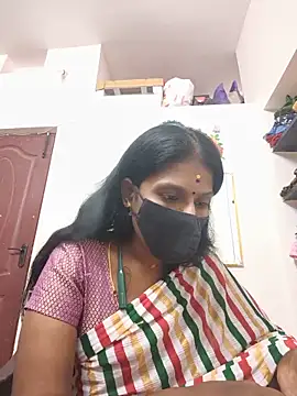 Snapshot of Tamil_Yalini12 chatting on 05/27/26, 02:14 Tamil Yalini12 online show from 05/27/26, 02:14