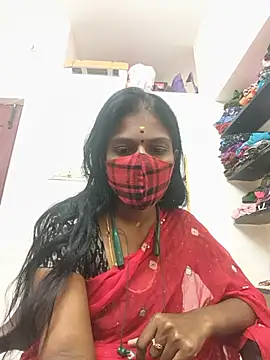 Snapshot of Tamil_Yalini12 chatting on 05/30/26, 11:18 Tamil Yalini12 online show from 05/30/26, 11:18