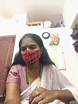 Snapshot of Tamil_Yalini12 chatting on 06/02/26, 11:12 Tamil Yalini12 online show from 06/02/26, 11:12