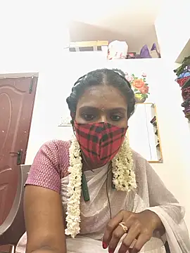 Snapshot of Tamil_Yalini12 chatting on 06/06/26, 05:50 Tamil Yalini12 online show from 06/06/26, 05:50