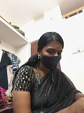 Snapshot of Tamil_Yalini12 chatting on 06/10/26, 01:50 Tamil Yalini12 online show from 06/10/26, 01:50