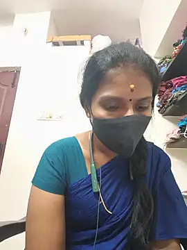 Snapshot of Tamil_Yalini12 chatting on 06/11/26, 05:11 Tamil Yalini12 online show from 06/11/26, 05:11