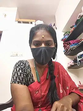 Snapshot of Tamil_Yalini12 chatting on 06/12/26, 11:46 Tamil Yalini12 online show from 06/12/26, 11:46
