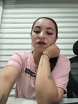 Alisson Stonee online show from 06/17/26, 05:10
