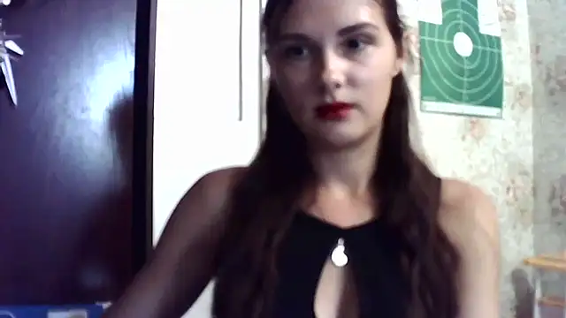Snapshot of KissGerlli chatting on 09/21/25, 12:18 KissGerlli online show from 09/21/25, 12:18