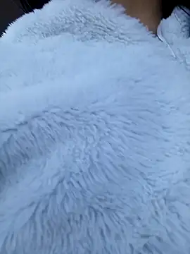 Snapshot of _Luna-1 chatting on 09/24/25, 01:03 Luna-1 online show from 09/24/25, 01:03