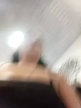 Snapshot of _Luna-1 chatting on 10/02/25, 03:08 Luna-1 online show from 10/02/25, 03:08