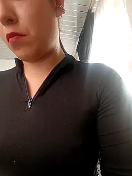 Snapshot of _Luna-1 chatting on 10/07/25, 06:05 Luna-1 online show from 10/07/25, 06:05